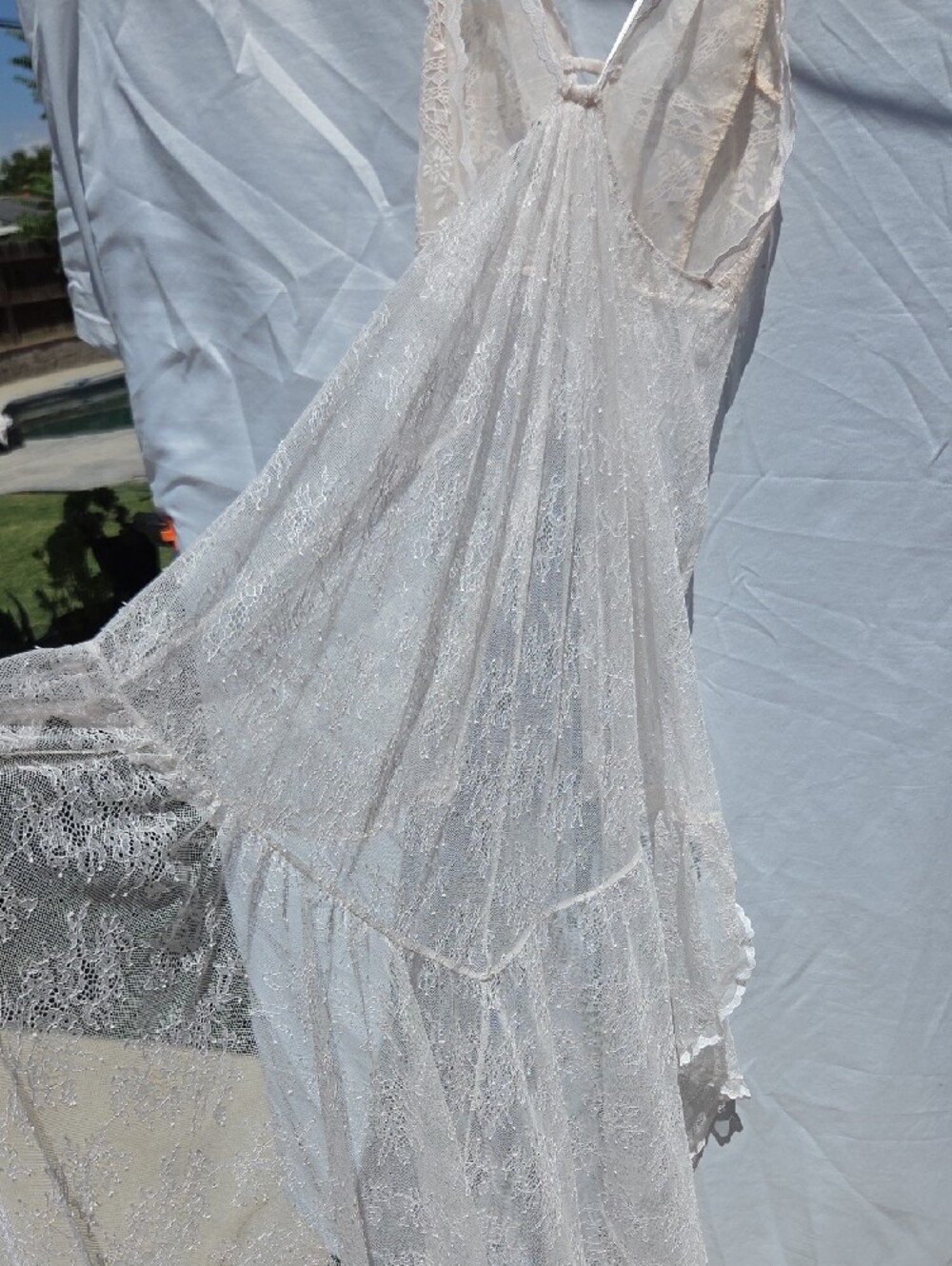 Delicate Ivory Lace Robe - Picture 4 of 4
